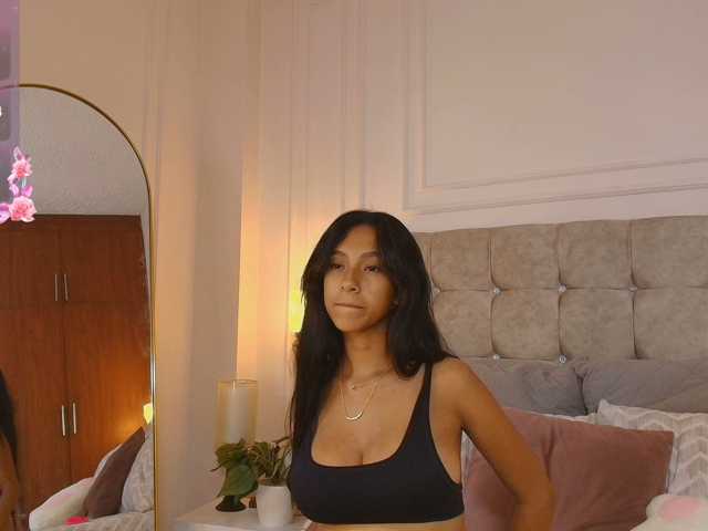 JasmineRoss live cam on BongaCams