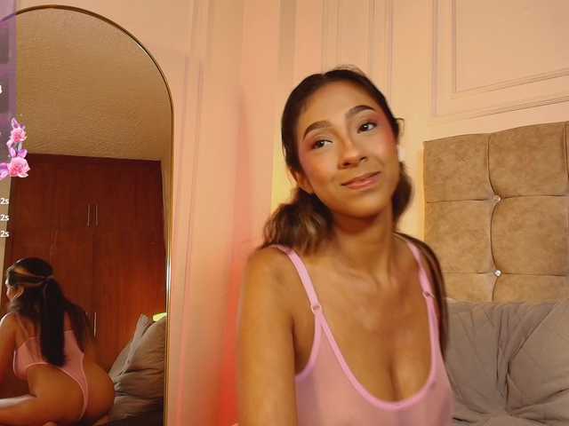JasmineRoss live cam on BongaCams