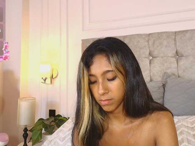 JasmineRoss live cam on BongaCams