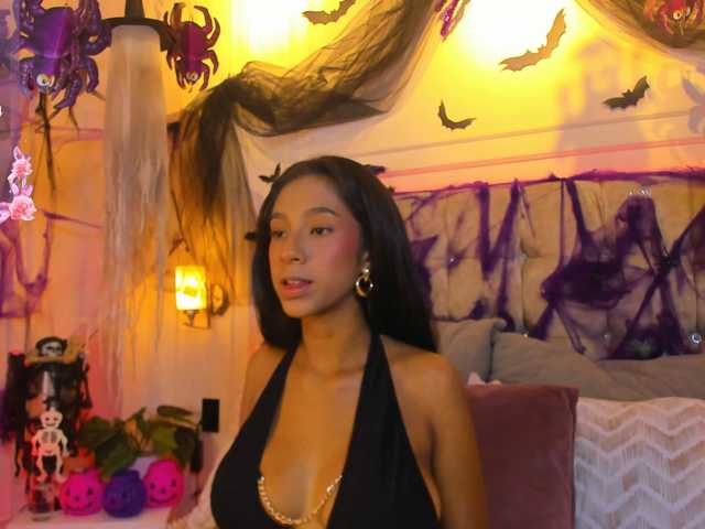 JasmineRoss live cam on BongaCams