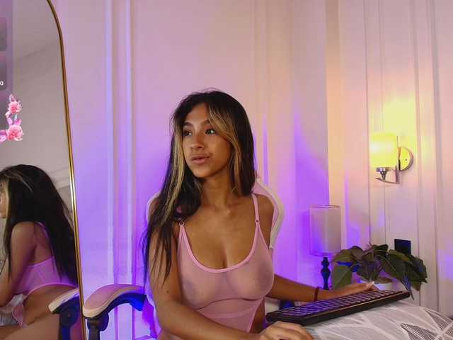 JasmineRoss live cam on BongaCams