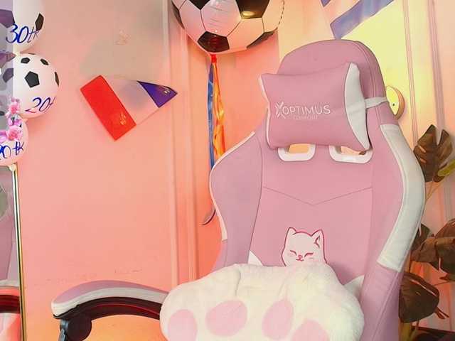 JasmineRoss live cam on BongaCams