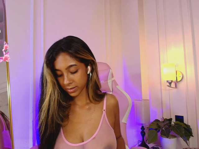 JasmineRoss live cam on BongaCams