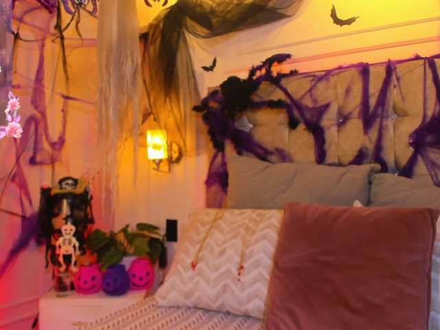 JasmineRoss live cam on BongaCams