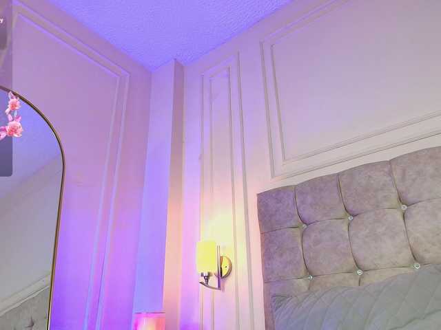 JasmineRoss live cam on BongaCams