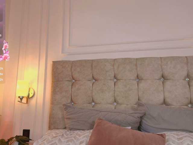 JasmineRoss live cam on BongaCams