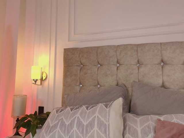 JasmineRoss live cam on BongaCams