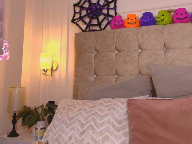 JasmineRoss live cam on BongaCams