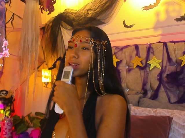 JasmineRoss live cam on BongaCams