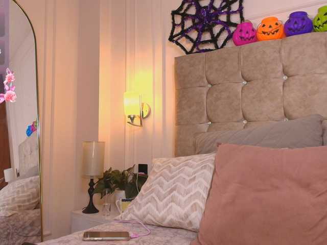 JasmineRoss live cam on BongaCams