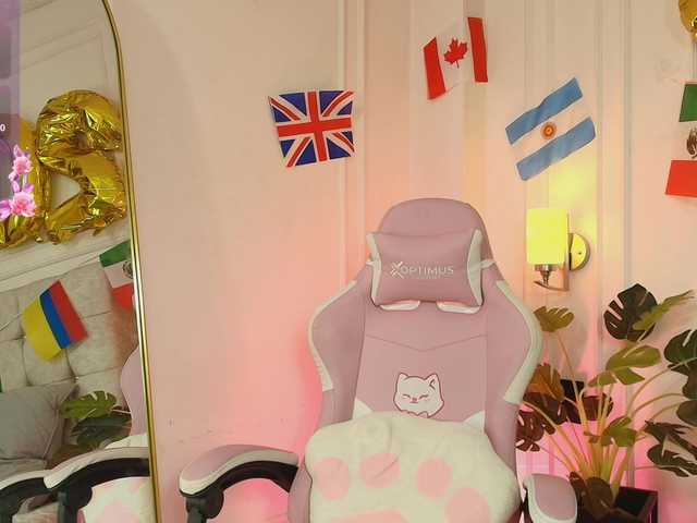 JasmineRoss live cam on BongaCams