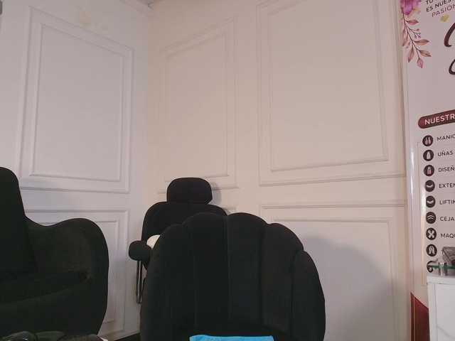 JasmineRoss live cam on BongaCams