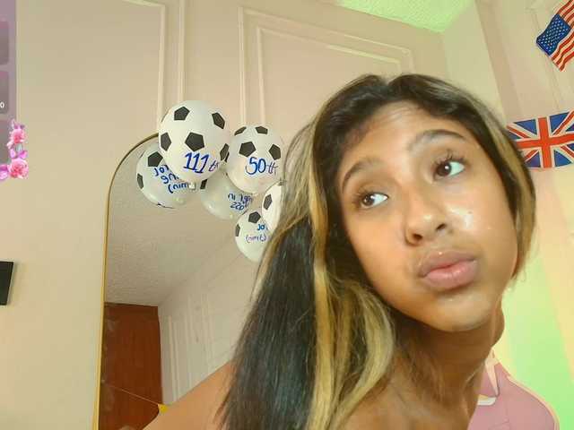 JasmineRoss live cam on BongaCams