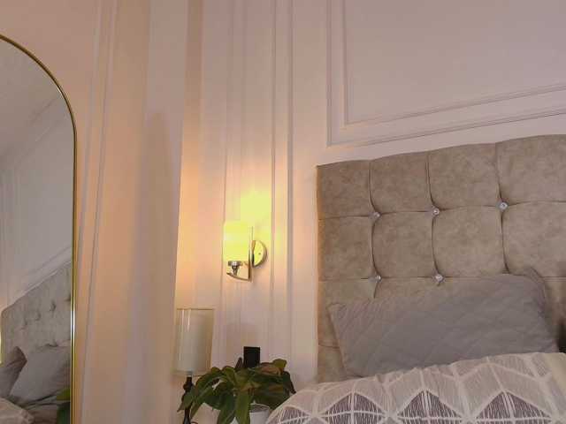 JasmineRoss live cam on BongaCams