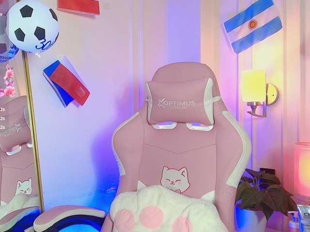 JasmineRoss live cam on BongaCams