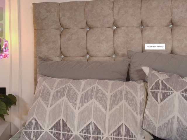 JasmineRoss live cam on BongaCams