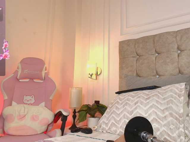 JasmineRoss live cam on BongaCams