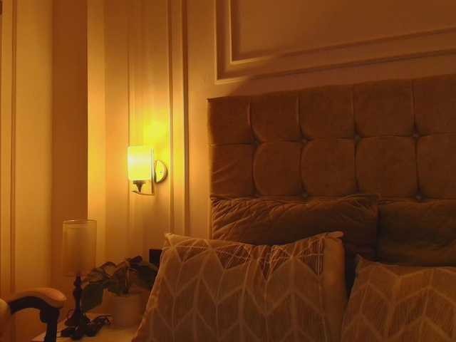 JasmineRoss live cam on BongaCams
