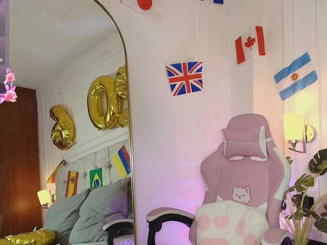 JasmineRoss live cam on BongaCams