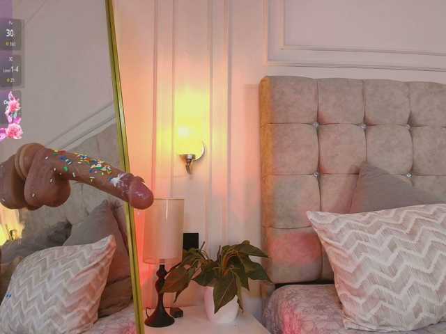 JasmineRoss live cam on BongaCams