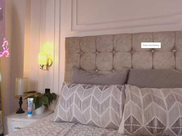 JasmineRoss live cam on BongaCams