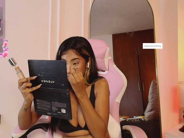 JasmineRoss live cam on BongaCams