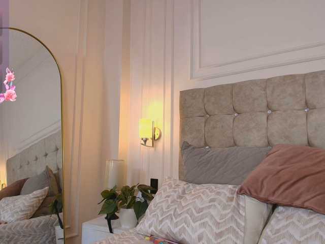 JasmineRoss live cam on BongaCams