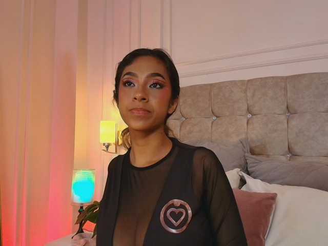 JasmineRoss live cam on BongaCams