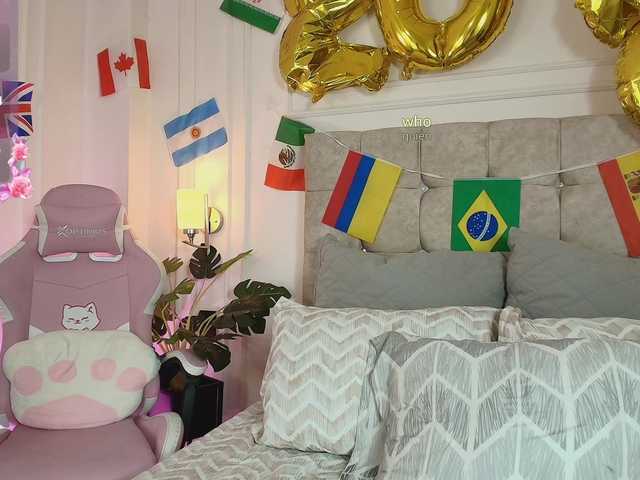 JasmineRoss live cam on BongaCams