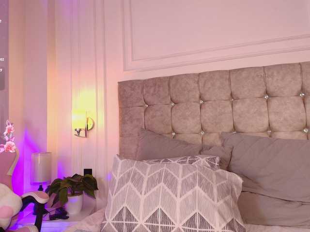 JasmineRoss live cam on BongaCams