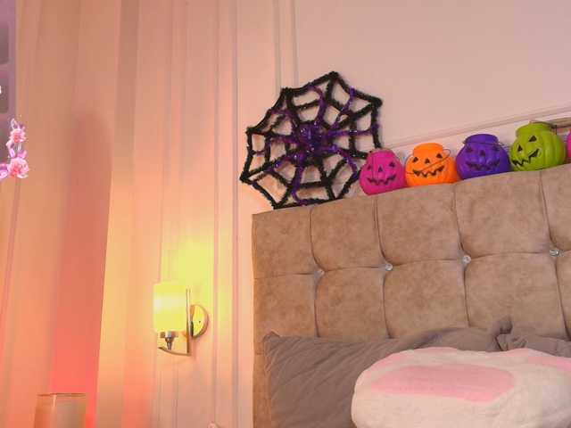 JasmineRoss live cam on BongaCams