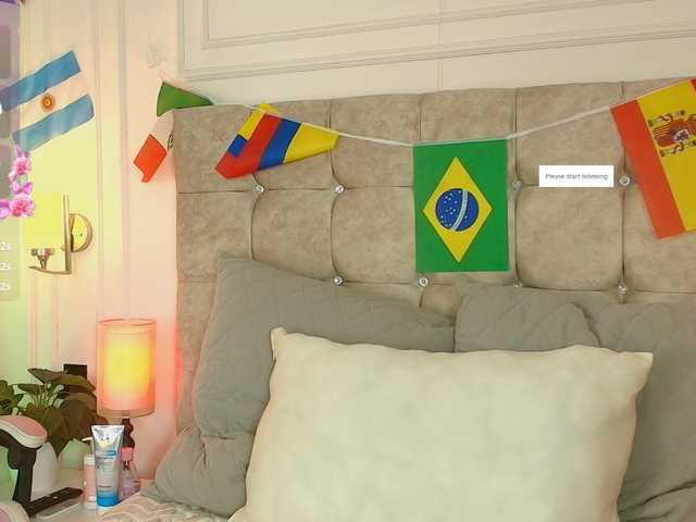 JasmineRoss live cam on BongaCams