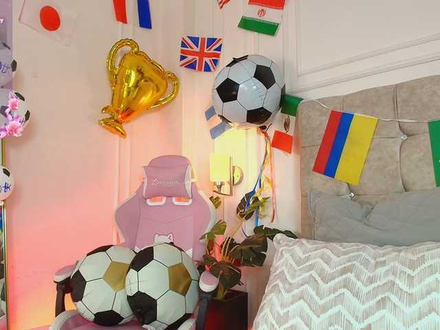 JasmineRoss live cam on BongaCams