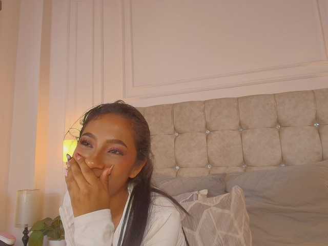 JasmineRoss live cam on BongaCams