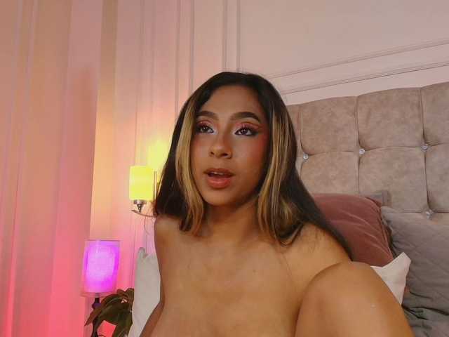 JasmineRoss live cam on BongaCams