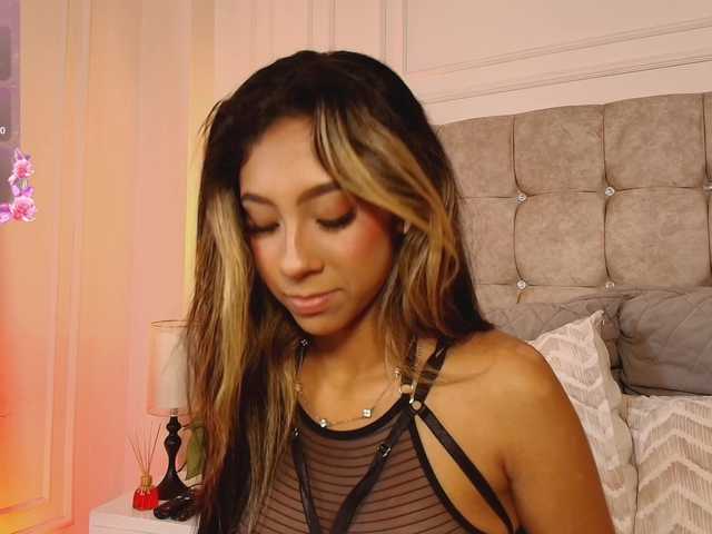 JasmineRoss live cam on BongaCams
