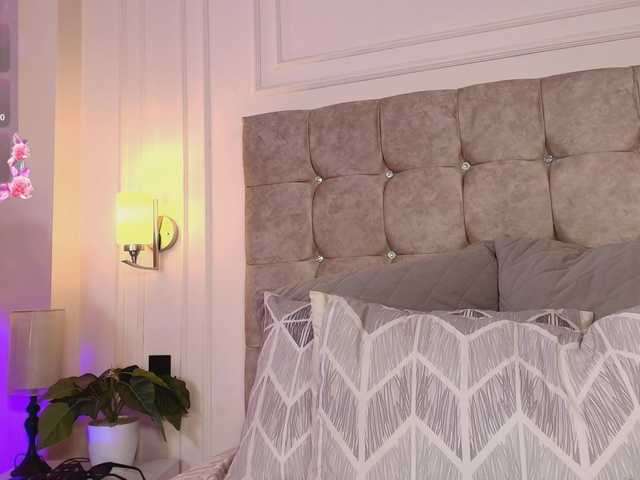 JasmineRoss live cam on BongaCams