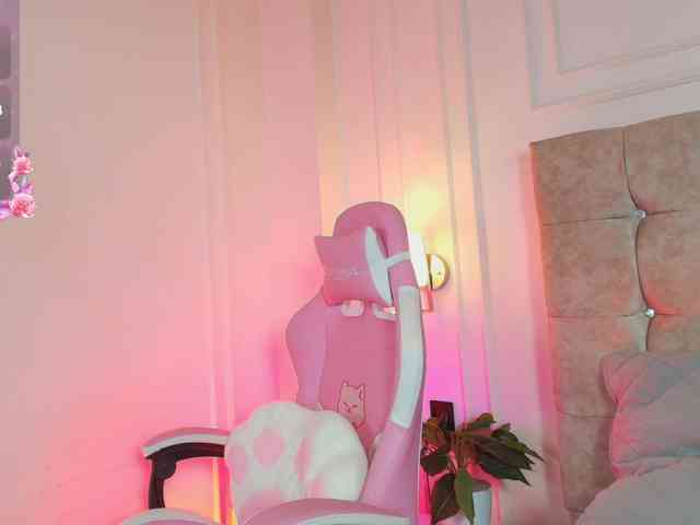JasmineRoss JasmineRoss
