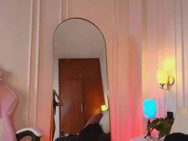 JasmineRoss webcam