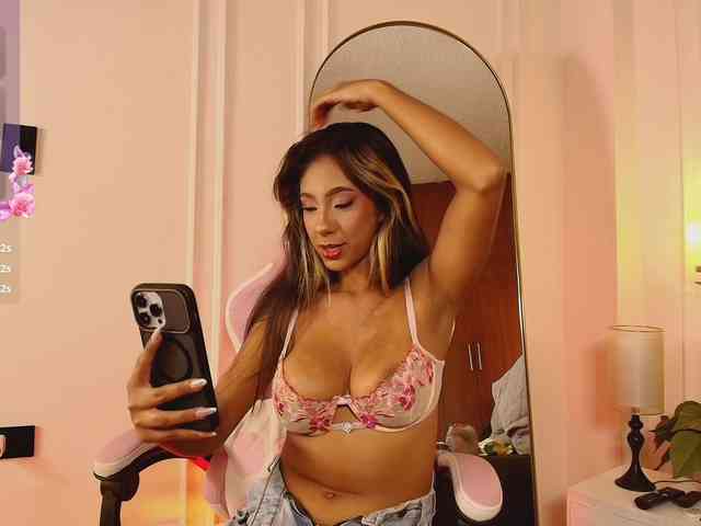 JasmineRoss webcam