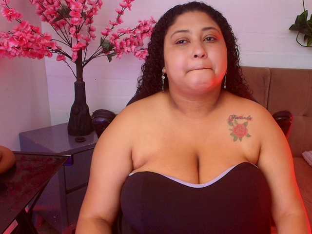 Ayliinn live cam on BongaCams