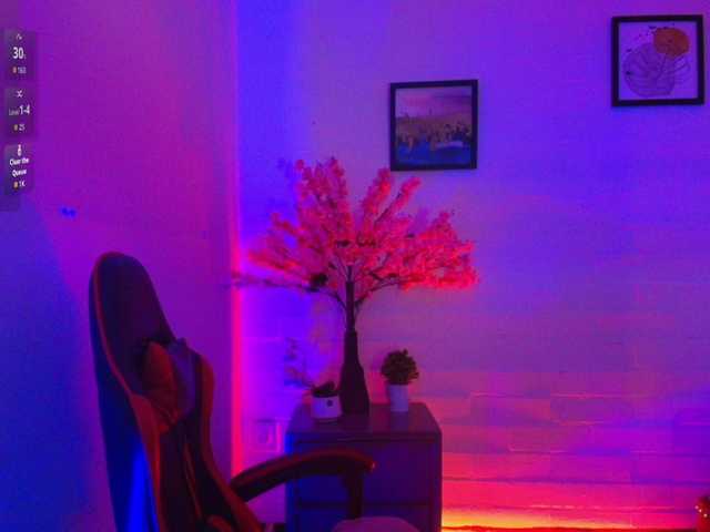 Ayliinn live cam on BongaCams
