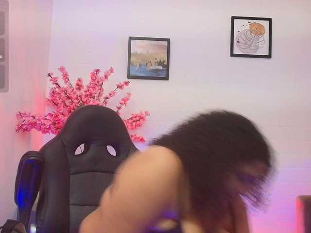 Ayliinn — live female cam
