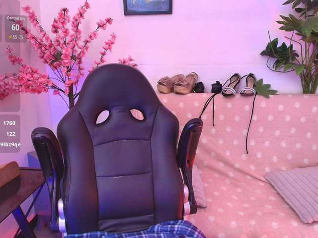 Ayliinn live cam on BongaCams