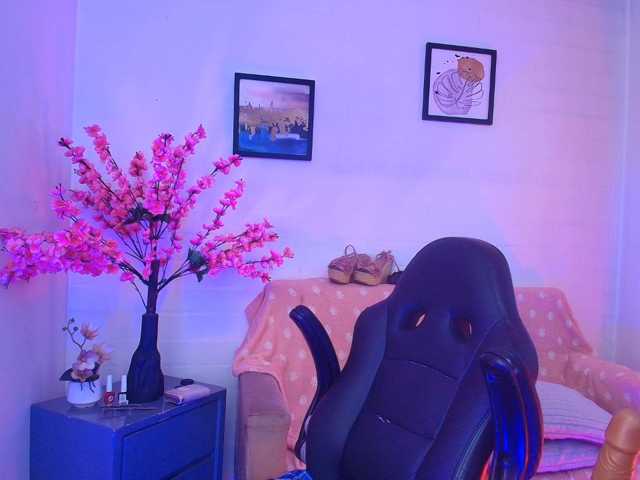 Ayliinn, en directo ahora en BongaCams