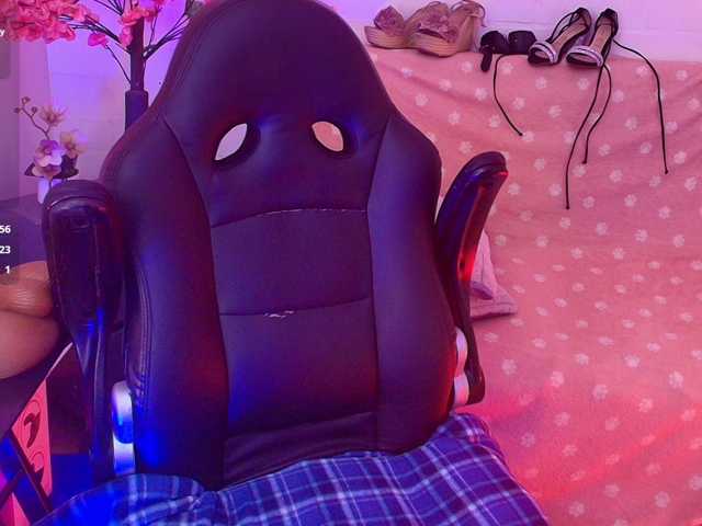 Ayliinn live cam preview