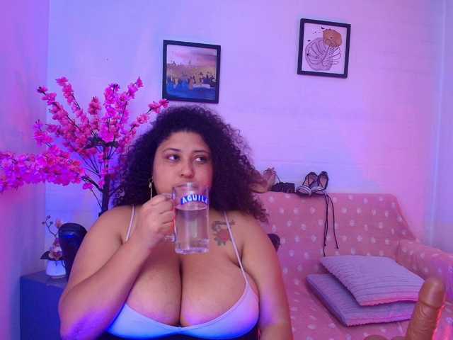 Ayliinn live cam on BongaCams