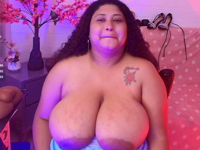 Ayliinn live cam preview