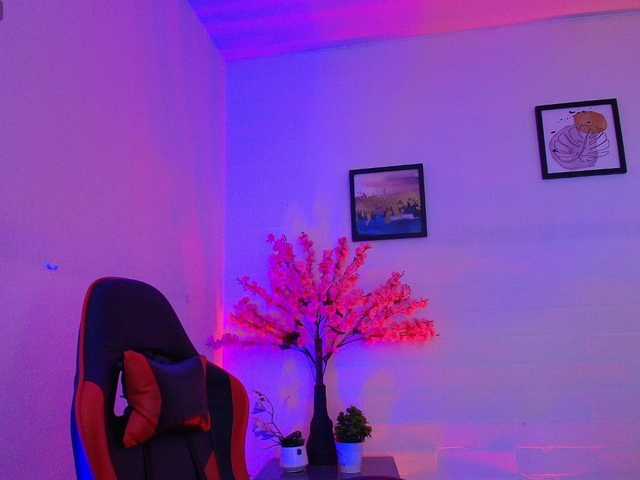 Ayliinn live cam on BongaCams