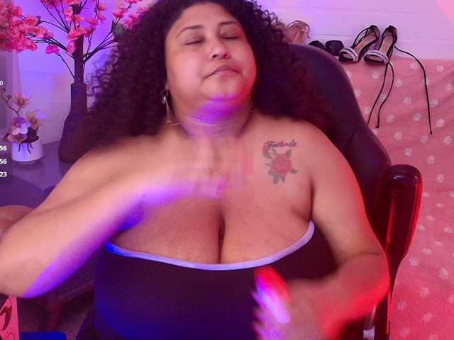Ayliinn live cam preview